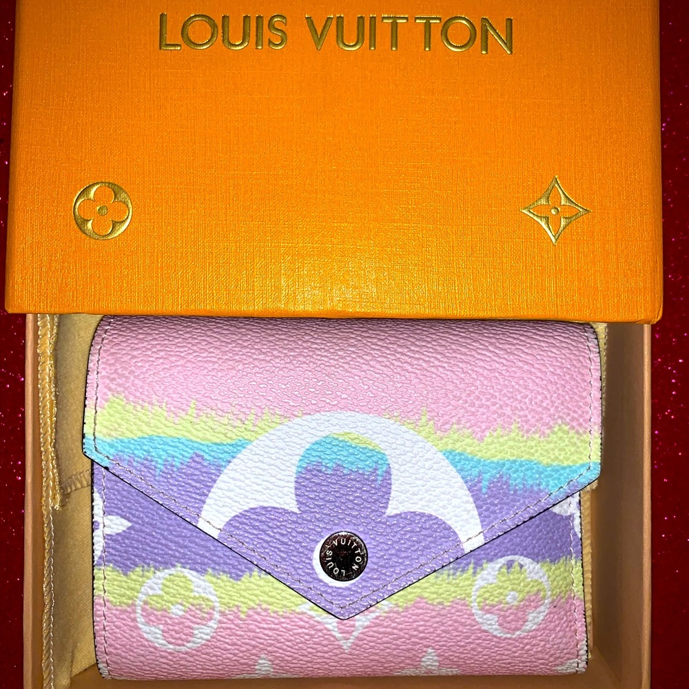 Louis Vuitton Zoe Wallet!